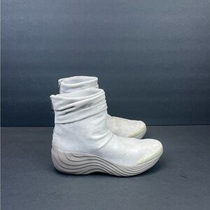 Bzees White Women's Winter Boots Size 8